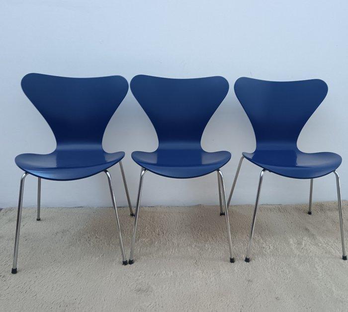 Fritz Hansen - Arne Jacobsen - Chaise (3) - Modèle 3107 -, Antiquités & Art, Antiquités | Meubles | Chaises & Canapés