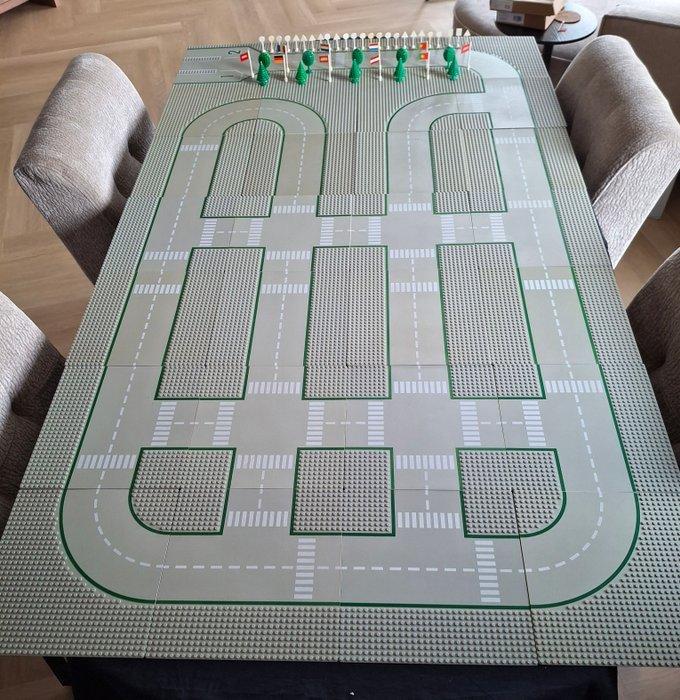 Lego Plaques de base - Ville - Wegplaten, Enfants & Bébés, Jouets | Duplo & Lego