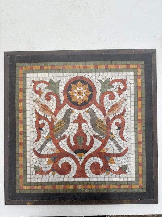 Mozaïek - 1900-1910 - Een groot steenmozaïekpaneel met, Antiquités & Art, Curiosités & Brocante
