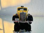 Uniqie Replica 1:24 - Voiture miniature - 1935 Ford Sedan, Nieuw