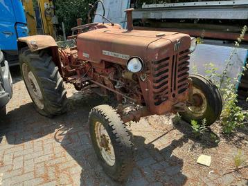 Minitractor beschikbaar voor biedingen