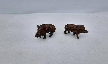 P. Chenet - Beeld, Stier everzwijn - 4 cm - Brons