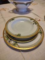Limoges - Tafelservies voor 12 (54) - Tafelservies met, Antiek en Kunst
