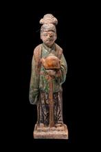 Oud-Chinees, Ming-dynastie Aardewerk vrouwelijke dienaar