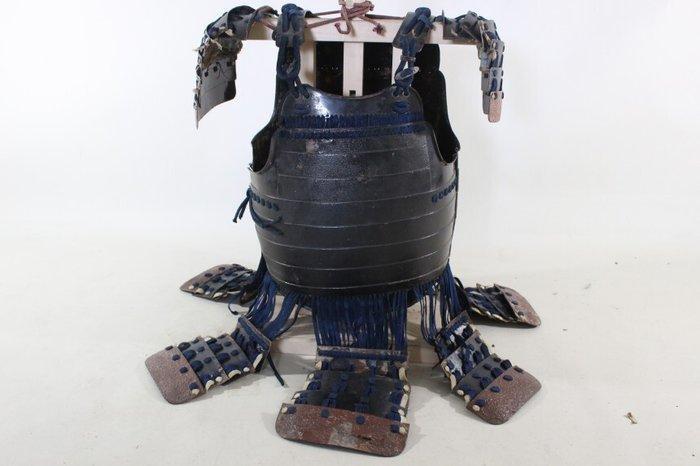 Armure - Japon - Munatori Yokohagi 2 plaques Dou w/6 Dan Ita, Antiek en Kunst, Antiek | Overige Antiek