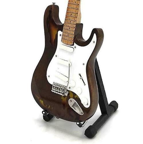 Miniatuur Fender Stratocaster gitaar met gratis standaard, Verzamelen, Film en Tv, Beeldje, Replica of Model, Gebruikt, Verzenden