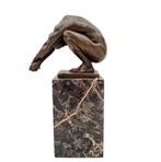 Figurine - Gespierde duiker - Bronze, Marbre, Antiek en Kunst