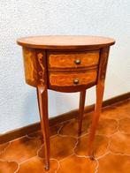 Nachtkastje - Walnoot, Antiek en Kunst, Curiosa en Brocante