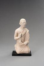 Gandhara Stuc UNE FIGURE EN STUCCO DUN MOINE, GANDHARA -
