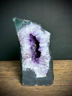 amethist Geode - Hoogte: 25 cm - Breedte: 12 cm- 7.1 kg -
