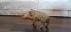 Pierre Chenet (XX-XXI) - sculptuur, Le Sanglier - 4 cm -