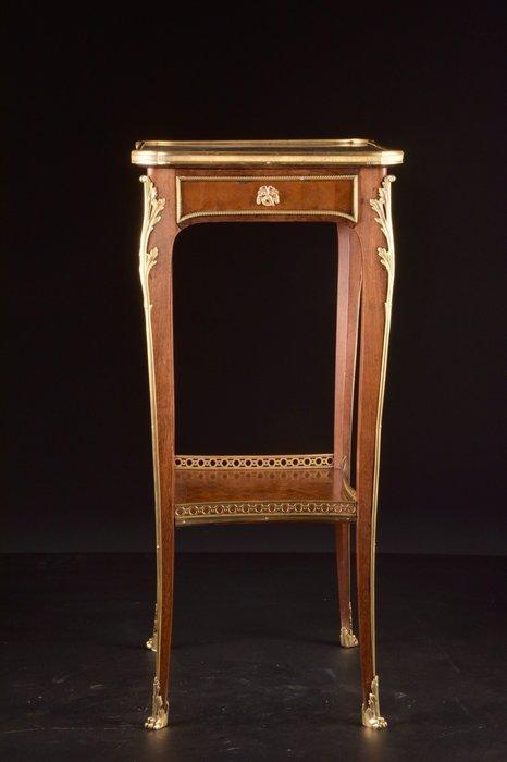 Paul Sormani, Parijs (1817-1877) - Elegante entre-deux tafel, Antiek en Kunst, Antiek | Meubels | Stoelen en Sofa's