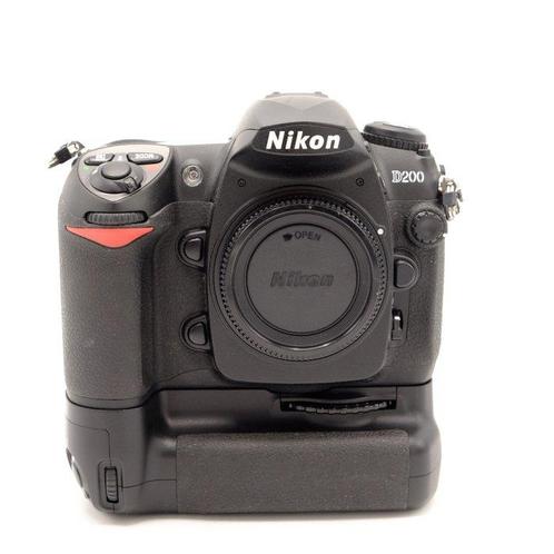 Nikon D200 Body + MB-D200 Batterygrip - Heel weinig, Audio, Tv en Foto, Fotocamera's Digitaal