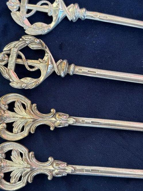 Christofle - Spies (4) - Zilver - Vlees of fruit spiesen, Antiek en Kunst, Antiek | Meubels | Tafels