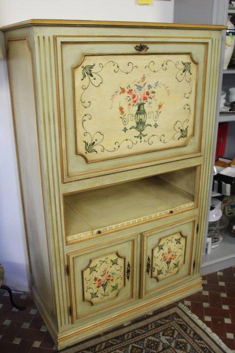 Vitrinekast - Walnoot - kast of armoire, Antiek en Kunst, Antiek | Overige Antiek