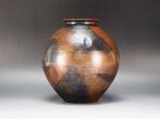 Japanse Tsuiki koperen vaas — echos van een hamer,