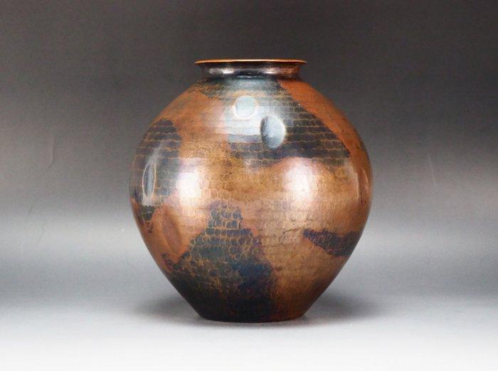 Japanse Tsuiki koperen vaas — echos van een hamer,, Antiquités & Art, Antiquités | Autres Antiquités