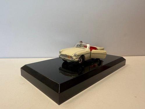 Dinky Toys - Voiture miniature - 113 M.G.B. Sports Car -, Hobby en Vrije tijd, Modelauto's | 1:5 tot 1:12