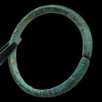 Époque Viking bracelet en bronze antique, extrémités en