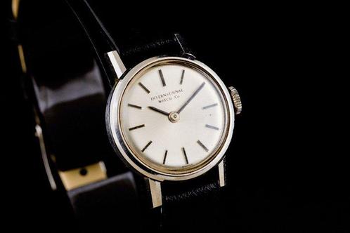 IWC - Vintage Manual Silvered Dial Ladies - Zonder, Bijoux, Sacs & Beauté, Montres | Hommes