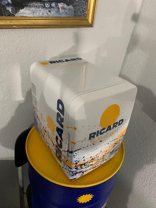 Koelkast - PVC - Mini Ricard custom popart, Antiek en Kunst, Antiek | Wandborden en Tegels