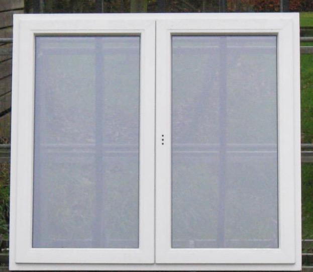 pvc raam , chassis ,venster 150 x 135 wit / zwartgrijs 7021, Bricolage & Construction, Châssis & Portes coulissantes, Enlèvement ou Envoi