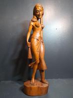 Balinese dame op het land - Beeld - Indonesië (Zonder