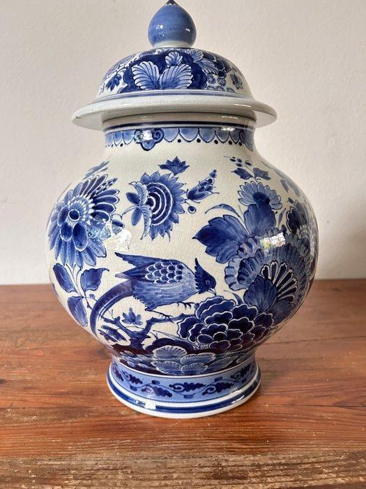 De Porceleyne Fles, Delft - Vaas - Aardewerk - Dekselvaas, Antiek en Kunst, Antiek | Glaswerk en Kristal