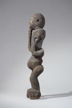 Een houten beeldhouwwerk - Kaeka - Nigeria / Kameroen, Antiek en Kunst
