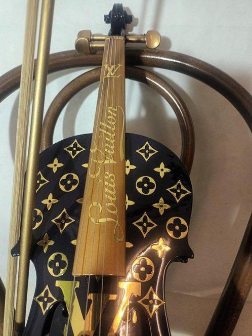 fp pop art - Louis Vuitton Violon 60 cm luxury Cassis dark, Antiek en Kunst, Kunst | Designobjecten