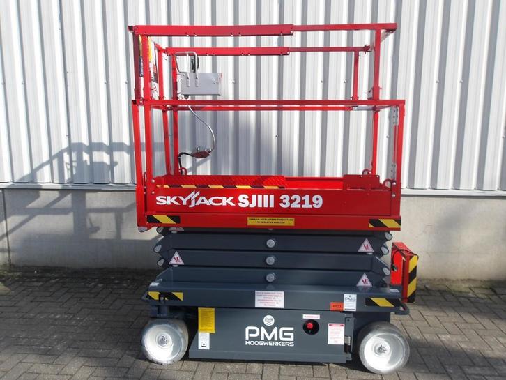 Hoogwerker SkyJack SJ3219 , 2020 , 8m , gekeurd , nw accus, Articles professionnels, Machines & Construction | Grues & Excavatrices