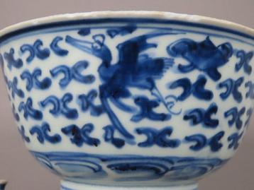Late Ming (ca. 1635-1640) - Bol - Funny Flying Egrets and, Antiek en Kunst