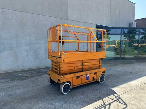 Haulotte - 2007 - Compact 12 - Elektrische schaarlift, Zakelijke goederen, Machines en Bouw | Liften, Steigers en Ladders