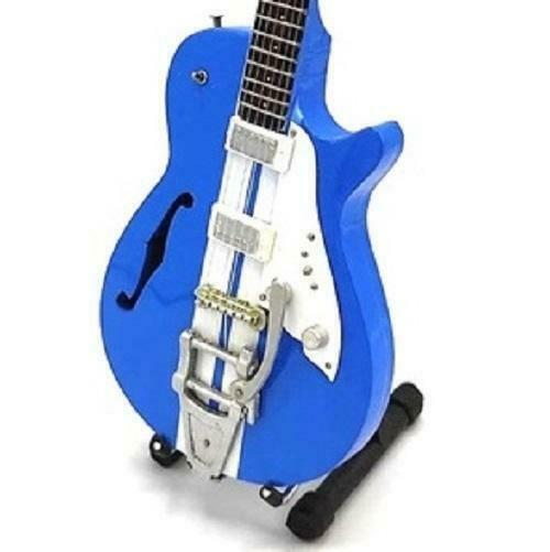 Miniatuur Duesenberg gitaar met gratis standaard, Verzamelen, Film en Tv, Beeldje, Replica of Model, Nieuw, Verzenden