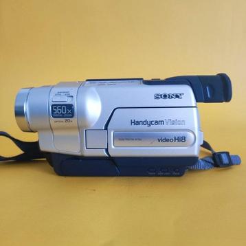 Sony CCD-TRV118 NTSC Hi8 camera