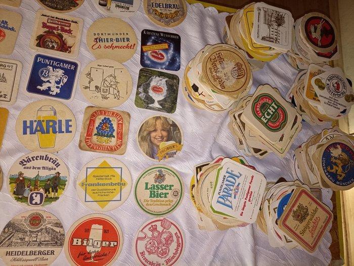 Themacollectie - Bierdeckel 600 stuks, Antiek en Kunst, Antiek | Speelgoed