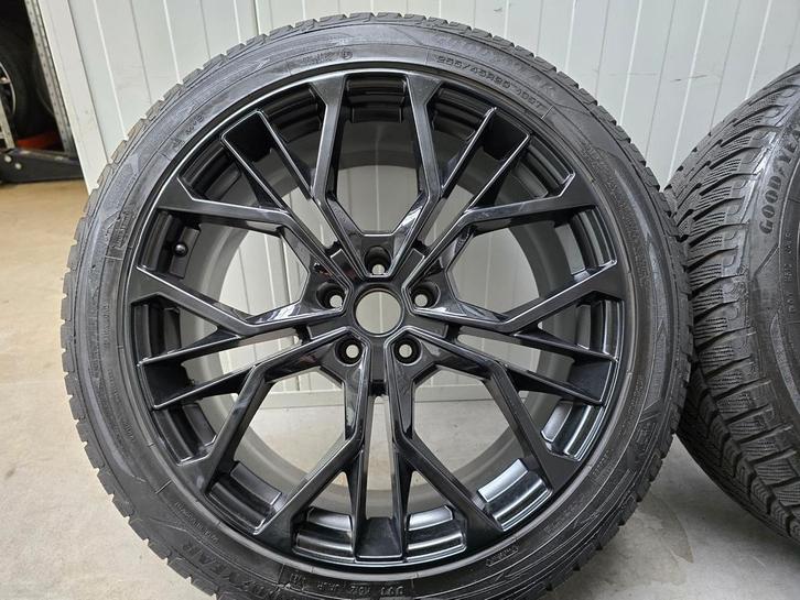VW ID4 ID5 Audi Q3 Winterbanden 20 inch zwart 5x112, Auto-onderdelen, Banden en Velgen, 20 inch, Winterbanden, 255 mm, Personenwagen