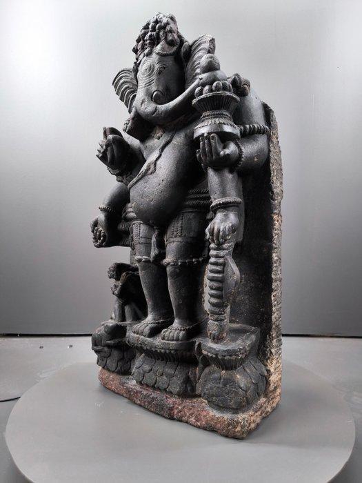 Orissa Een granieten beeld van Ganesha - 65 cm, Collections, Minéraux & Fossiles