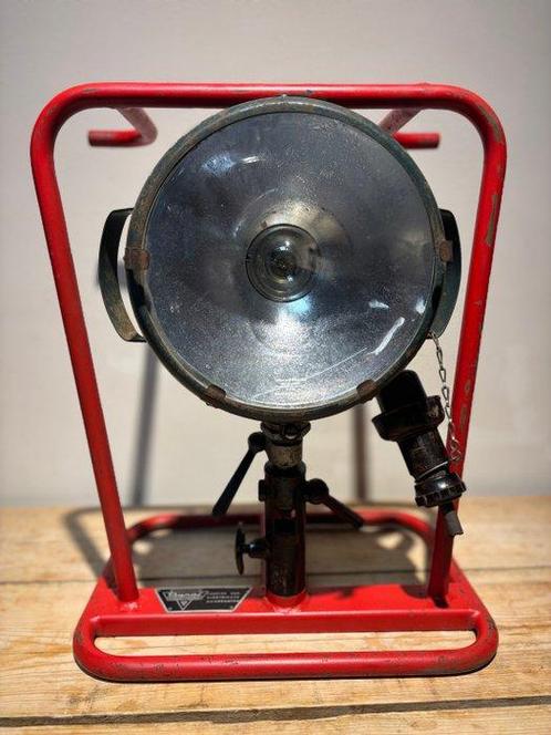 dynaf - Projecteur - Acier, Verre - Ancien pompier, Antiek en Kunst, Antiek | Wandborden en Tegels