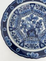 De Porceleyne Fles - A.P.H. Henneveld - Assiette - Faïence -, Antiek en Kunst