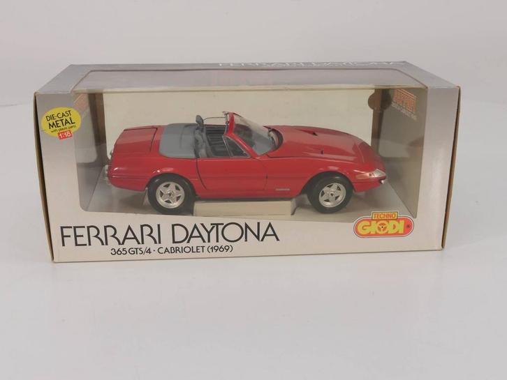 Schaal 1:18 Giodi Ferrari Daytona 365 GTS/4 cabriolet 196..., Hobby en Vrije tijd, Modelauto's | 1:18, Gebruikt, Ophalen of Verzenden