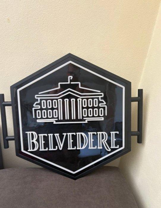 BELVEDERE VODKA - Reclamebord met achtergrondverlichting -, Antiek en Kunst, Antiek | Wandborden en Tegels