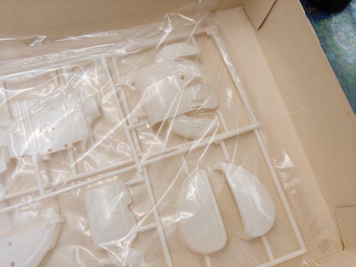 1:8 - Modelauto (2) - yamaha ty 125 - vespa sqire side-car, Hobby en Vrije tijd, Modelauto's | 1:5 tot 1:12