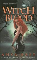 Witch Blood 9780425220436 Anya Bast, Verzenden, Gelezen, Anya Bast