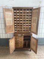 Beautiful wooden pharmacy cabinet - Medicijnkastje - Hout
