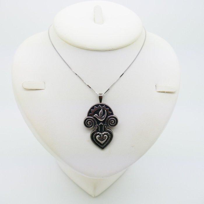 Sans prix de réserve - Collier avec pendentif Argent - P., Handtassen en Accessoires, Antieke sieraden