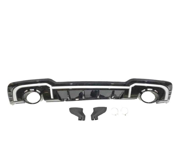 DIFFUSEUR AUDI A3 4P 16- LOOK RS3 + EMBOUTS D´ÉCHAPPEMENT, Autos : Pièces & Accessoires, Carrosserie & Tôlerie, Envoi