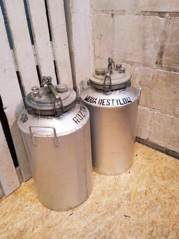 Conteneur (2) - Cuves de distillation industrielles -