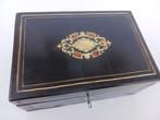 Coffret boite à bijoux en marqueterie Boulle époque Napoléon