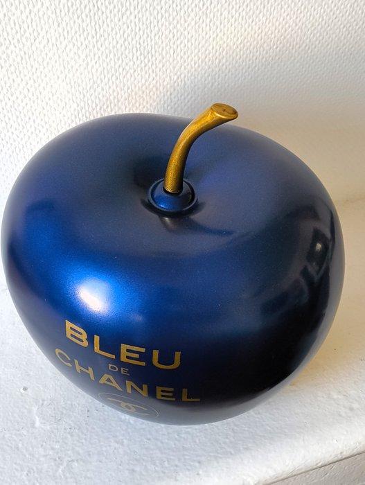XTC Artist - Pomme Bleu de Chanel XL, Antiek en Kunst, Kunst | Designobjecten